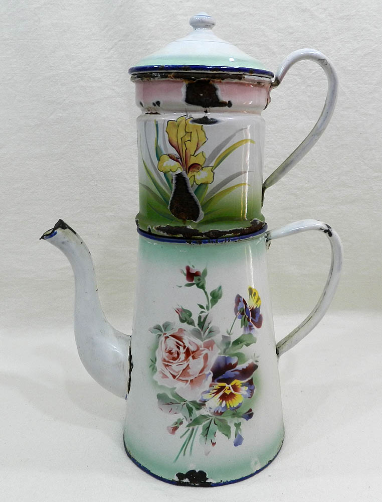 BELLE CAFETIERE ANCIENNE EMAILLEE & NUMEROTEE DECOR DE FLEURS